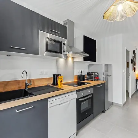 Apartment T4 Moderne Avec Terrasse & Parking